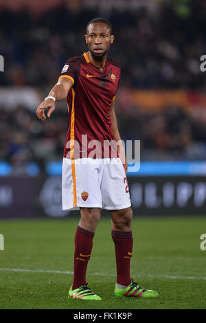 Roma, Italia. 4 Marzo, 2016. Seydou Keita Roma. Roma 4-03-2016 Stadio Olimpico Campionato di Serie A, AS Roma . La Fiorentina. Foto di Antonietta Baldassarre / Insidefoto Credito: Insidefoto/Alamy Live News Foto Stock