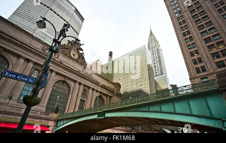 Grand Central lungo 42nd Street al crepuscolo, New York City Foto Stock