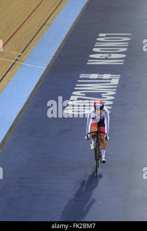 Londra, UK, 5 marzo 2016. UCI 2016 via del Campionato del Mondo di Ciclismo. La Gran Bretagna di Mark Cavendish compete nel round finale di uomini Omnium, il punto della gara. Ha finito sesto assoluto alla fine dei due giorni di evento con un totale di 161 punti. Credito: Clive Jones/Alamy Live News Foto Stock