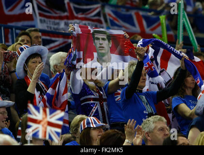 Barclaycard Arena, Birmingham, Regno Unito. 06 Mar, 2016. Davis Cup Tennis World Group Primo Round. Gran Bretagna contro il Giappone. I tifosi britannici mostrano il loro supporto prima di questo pomeriggio di gioco. Credito: Azione Sport Plus/Alamy Live News Foto Stock