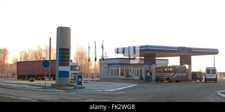 Stazione di gas in primavera Foto Stock