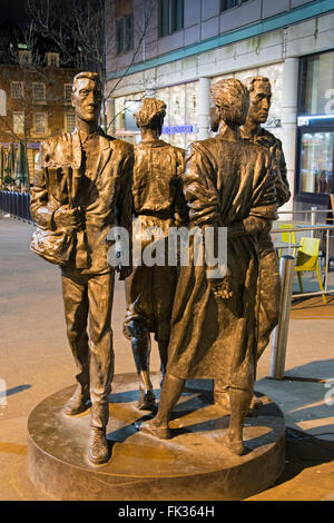 'Quartet", una scultura di Richard Perry (1986), la Cappella Bar, Nottingham, Inghilterra, Regno Unito Foto Stock