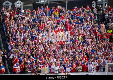 Nashville, Tennessee, Stati Uniti d'America. 06 Mar, 2016. Noi tifosi durante la crede Cup donne internazionali della partita di calcio tra la Francia e gli Stati Uniti a Nissan Stadium il 6 marzo 2016 a Nashville, TN. Giacobbe Kupferman/CSM Credito: Cal Sport Media/Alamy Live News Foto Stock