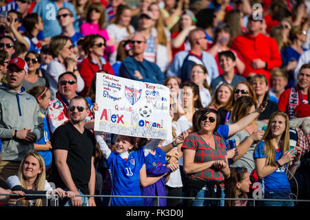 Nashville, Tennessee, Stati Uniti d'America. 06 Mar, 2016. Noi tifosi durante la crede Cup donne internazionali della partita di calcio tra la Francia e gli Stati Uniti a Nissan Stadium il 6 marzo 2016 a Nashville, TN. Giacobbe Kupferman/CSM Credito: Cal Sport Media/Alamy Live News Foto Stock