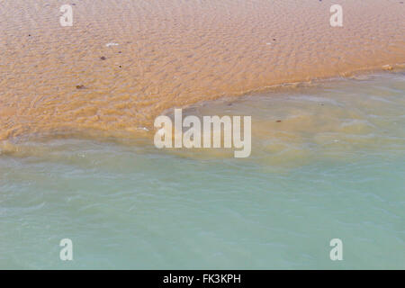 Corrente di marea a causa seiche. Montrose Beach, Chicago, Illinois Foto Stock