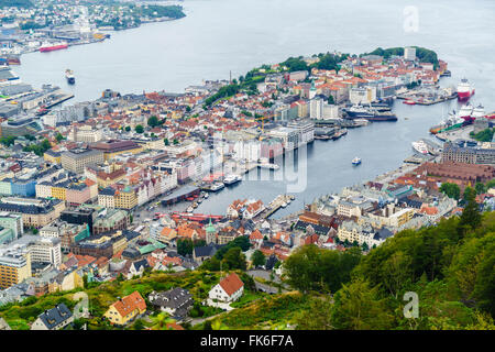 La vista sulla città dal Monte Floyen, Bergen, Norvegia, Scandinavia, Europa Foto Stock