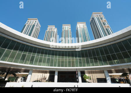 Nuova Marina Square residenziale e sviluppo Retail su Al Reem Island in Abu Dhabi Emirati Arabi Uniti Foto Stock