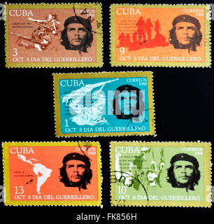 CUBA - circa 1968 : francobolli stampati in Cuba mostra Ernesto Che Guevara- leggendario guerrilla, circa 1968 Foto Stock