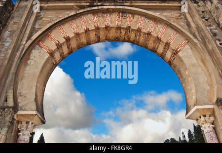 Arco moresco, Medina Azahara (Madinat al-Zahra), Cordoba Foto Stock