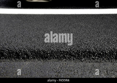 Dettaglio di asfalto utilizzato in strada - asfaltatura Foto Stock