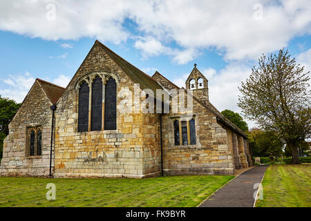 St Helen la chiesa parrocchiale in Bilton-in-Ainsty, Wetherby, nello Yorkshire, Inghilterra, Regno Unito. Foto Stock