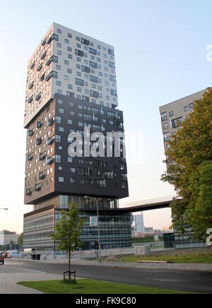 'La Liberté' edificio di Groningen nei Paesi Bassi, dal rinomato architetto francese Dominique Perrault (dal 2015 Apollo Hotel) Foto Stock