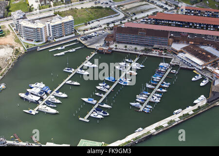 Vista aerea della costa di Angra dos Reis - Pirate marina e il Centro Commerciale per lo Shopping Foto Stock