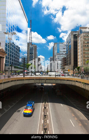 Paulista Avenue (Avenida Paulista) in Sao Paulo, Brasile Foto Stock