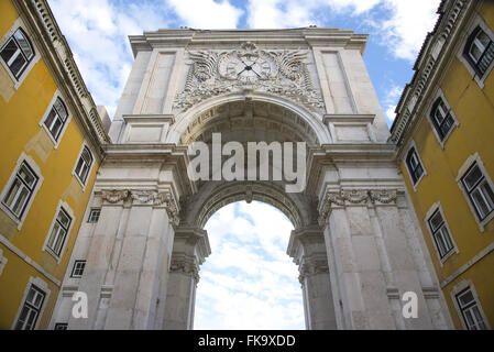 Arco di Augusta Street nell'ala nord di Praca do Comercio Foto Stock