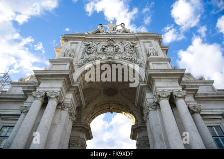 Arco di Augusta Street nell'ala nord di Praca do Comercio Foto Stock