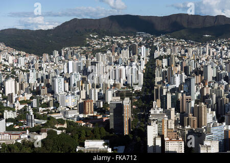 Vista aerea di Afonso Pena Avenue nel centro della città Foto Stock