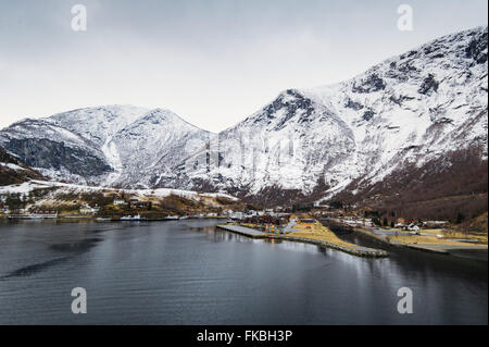 Una vista su Flåm, Norvegia Foto Stock