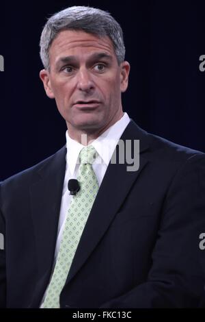 Ex Virginia Attorney General Ken Cuccinelli durante l annuale conservatore americano Unione CPAC conferenza presso il Porto Nazionale Marzo 3, 2016 in Oxon Hill, Maryland. Foto Stock