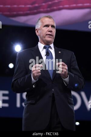 Stati Uniti Il senatore Thom Tillis del North Carolina durante l annuale conservatore americano Unione CPAC conferenza presso il Porto Nazionale Marzo 3, 2016 in Oxon Hill, Maryland. Foto Stock