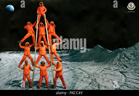 2010S UK Moncler Magazine annuncio pubblicitario Foto Stock