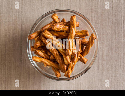 Pretzel nel recipiente Foto Stock