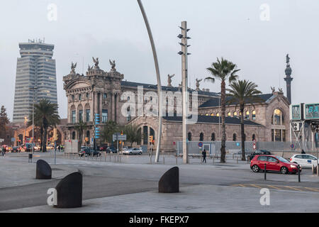 Port Vell,Aduana edifico e Torre del colon, Barcellona. Foto Stock