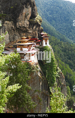 Tiger's Nest monastero nel cliffside di Paro valley, Taktshang Goemba, vicino a paro, l'Himalaya, Regno del Bhutan Foto Stock