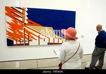 Dipinto da un artista ed Ruscha sul display per l'ampio museo di arte contemporanea nel centro di Los Angeles, CA Foto Stock