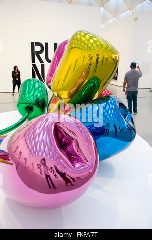 La scultura di Jeff Koons in mostra presso il Museo di ampia nel centro di Los Angeles Foto Stock