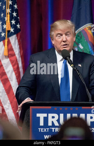 Wichita, Kansas, USA, 5 marzo, 2016 candidato presidenziale repubblicano Donald Trump al Kansas caucus Credit:contrassegnare Reinstein Foto Stock