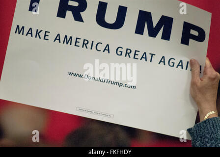 Wichita, Kansas, USA, 5 marzo, 2016 candidato presidenziale repubblicano Donald Trump al Kansas caucus Credit:contrassegnare Reinstein Foto Stock