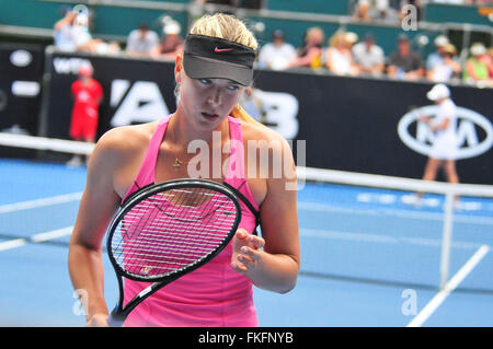 Auckland, Nuova Zelanda. 06 gen, 2011. Maria Sharapova reagisce dopo aver perso la sua corrispondenza alla ASB Classic 2011. Cinque volte il Grand Slam conquistando giocatore di tennis Maria Sharapova ha riconosciuto in mancanza di un test antidoping a Australian Open. © Shirley Kwok/Pacific Press/Alamy Live News Foto Stock