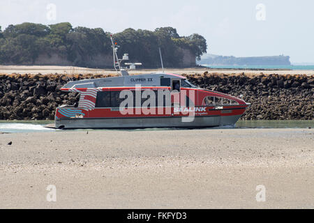 Sealink Porto Pino Ferry Clipper 2 arriva a Porto Pino Marina in Beachlands Nuova Zelanda Foto Stock