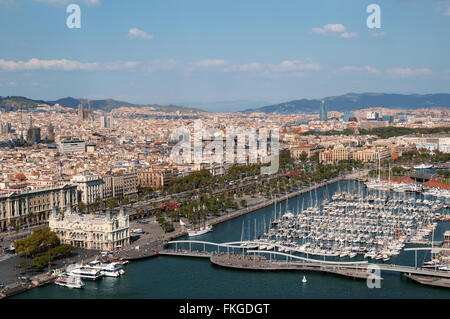 Barcelon, Spagna - 18 agosto 2011: vista panoramica di Port Vell di Barcellona. Foto Stock