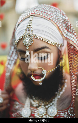 Harnaam Kaur, il barbuto Dame corpo attivista positivo. Foto Stock