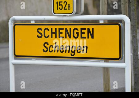 Segno della città di Schengen, Marzo 7, 2016. Foto Stock