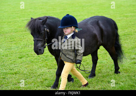 Sfilata dei vincitori presso il Royal Highland Show 2015, Ingliston, Edimburgo, Scozia, Regno Unito Foto Stock