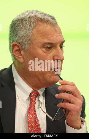 Troisdorf Germania. 9 Marzo, 2016. Deutsche Post DHL Group news annuale conferenza, Troisdorf Germania: CFO Lawrence Rosen. Credito: Juergen schwarz/Alamy Live News Foto Stock