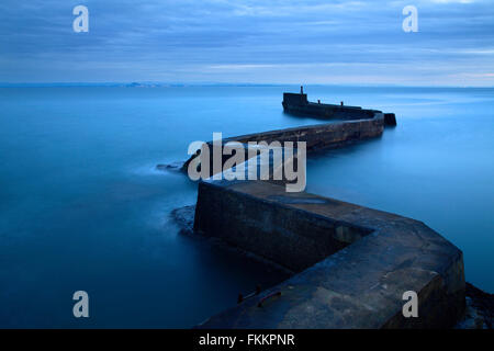 A Zig Zag frangiflutti al crepuscolo St Monans East Neuk di Fife Scozia Scotland Foto Stock