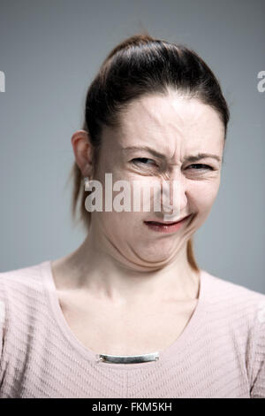 Il paziente ed il suo medico in ambulatorio medico Foto Stock