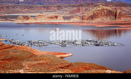 Vista del lago Powell dal Wahweap si affacciano nei pressi di pagina, Arizona Foto Stock