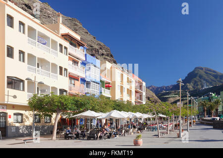 Cafè sul marciapiede sulla Plaza, lungomare, Tazacorte la Palma Isole Canarie Spagna Foto Stock