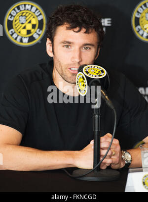 Columbus, Ohio, Stati Uniti d'America. 9 Marzo, 2016. Columbus Crew SC capitano Michael Pine Lodge Hotel risponde alle domande durante una conferenza stampa al Columbus Crew SC Media Day. Columbus, Ohio, Stati Uniti d'America Credito: Brent Clark/Alamy Live News Foto Stock