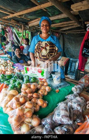 Strada di stallo di frutta, CBD, Manzini, dello Swaziland Foto Stock