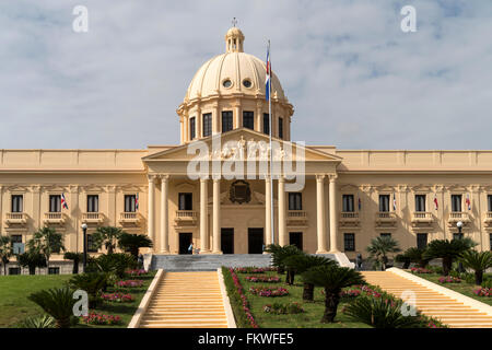 Il Palazzo Nazionale, capitale Santo Domingo, Repubblica Dominicana, Caraibi, America, Foto Stock