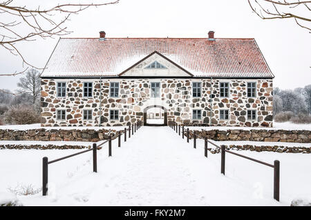 Vista di una coperta di neve Hovdala Castello nella regione Hassleholm. Hovdala Castle è un castello in Hassleholm comune, Scania, in modo Foto Stock