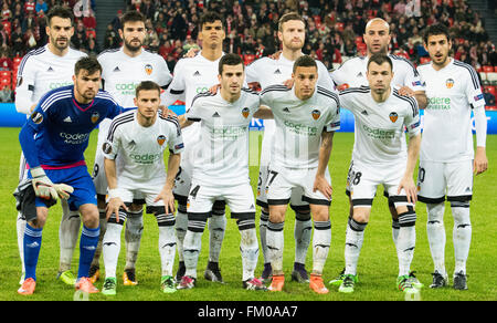 Bilbao, Spagna. 10 marzo, 2016. Il team iniziale di Valencia CF durante la partita di calcio del round di 16 della UEFA Europa League tra Athletic Club e Valencia CF a San Mames Stadium il 10 marzo 2016 a Bilbao, Spagna. Credito: David Gato/Alamy Live News Foto Stock