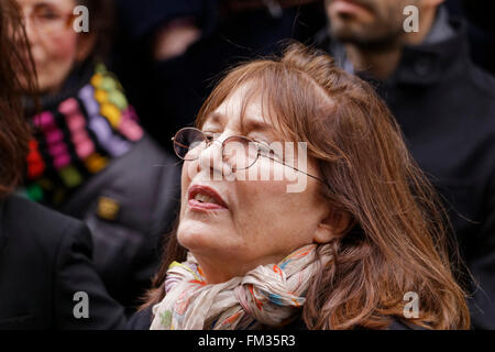 Una targa commemorativa dedicata a Serge Gainsbourg svelata Chaptal street a Parigi, Francia Foto Stock