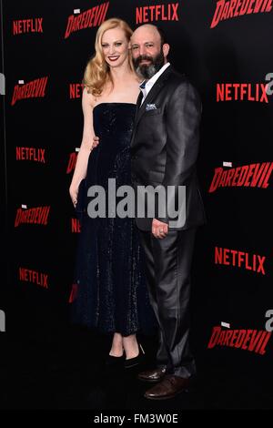 Deborah Ann Woll, Geoffrey Cantor presso gli arrivi per Marvel Daredevil della stagione due Premiere su Netflix, AMC Loews Lincoln Square 13, New York, NY Marzo 10, 2016. Foto di: Steven Ferdman/Everett Collection Foto Stock